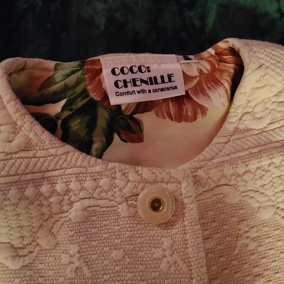 90s(?) Cropped boxy floral cream jacket - Picture 11 of 12